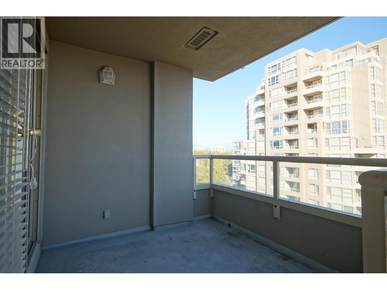 806 8297 Saba Road Property Photo 16