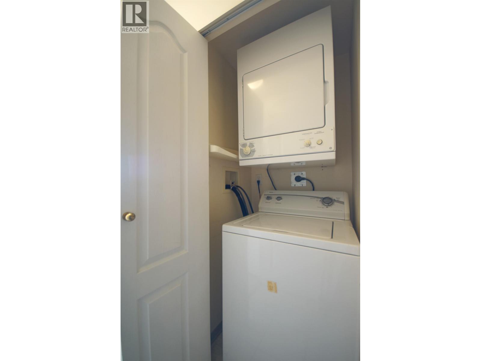 806 8297 Saba Road Property Photo 24