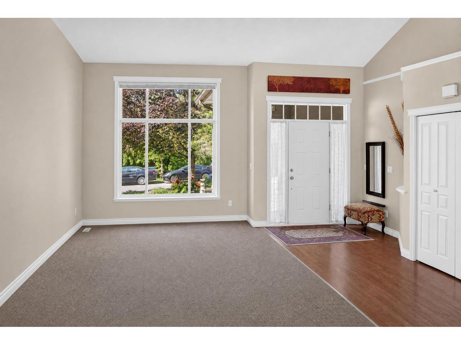5818 167a Street Property Photo 6