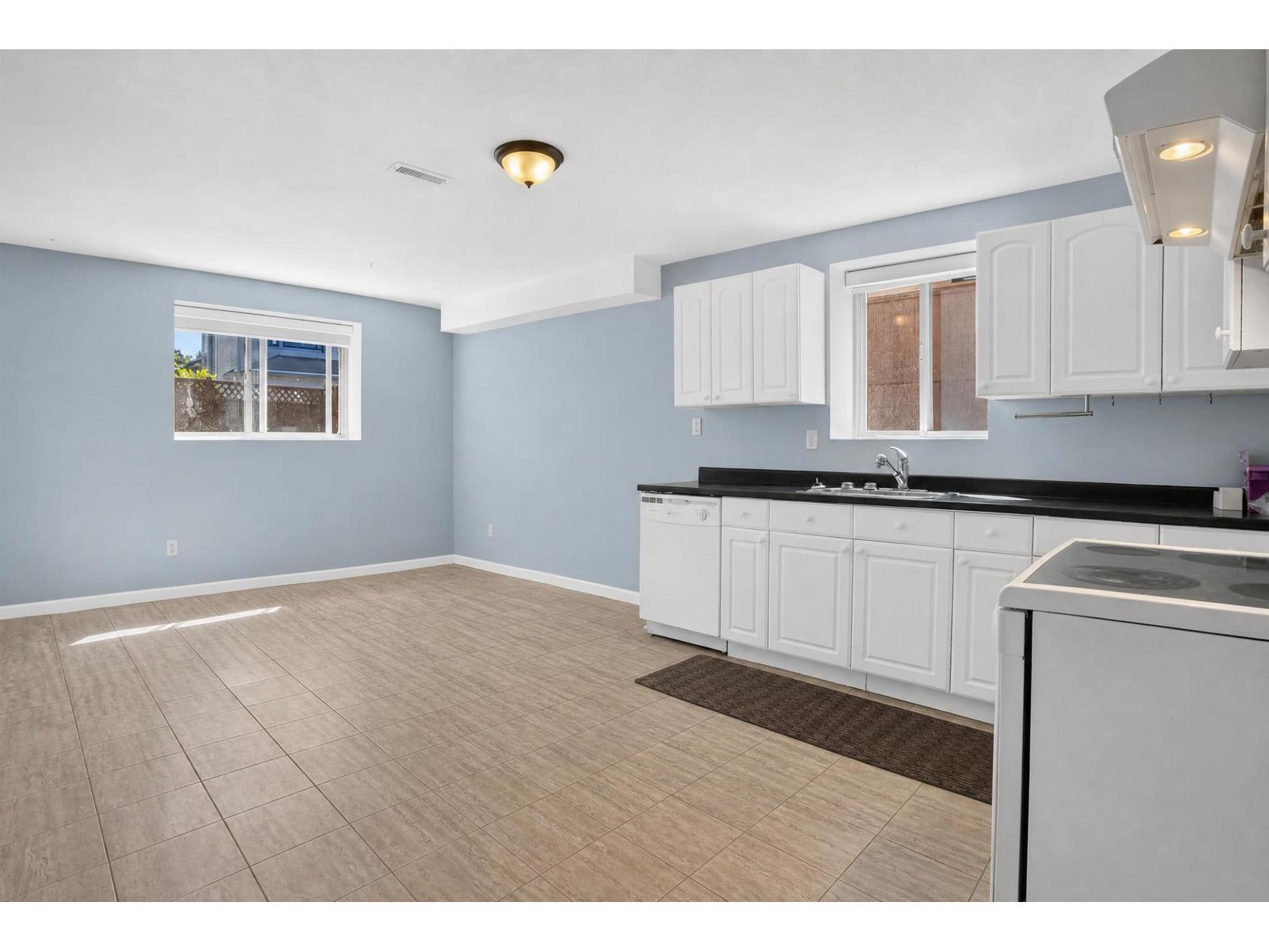 5818 167a Street Property Photo 30