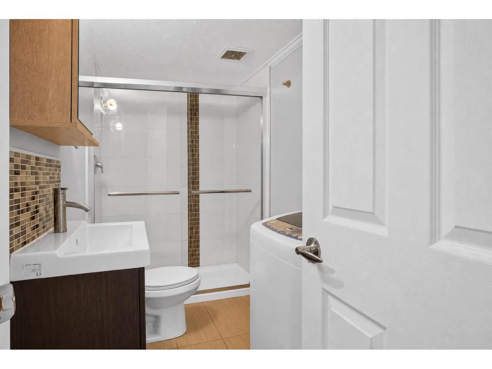 5818 167a Street Property Photo 35