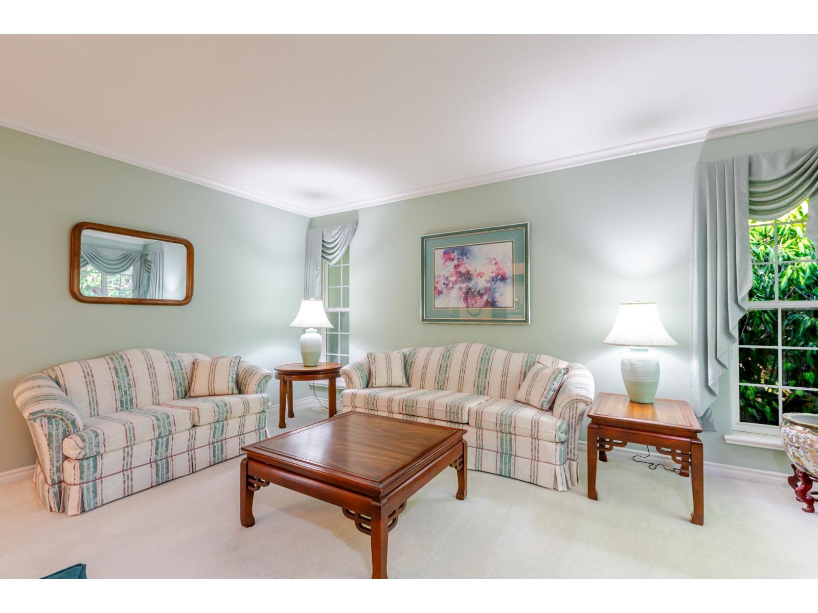2567 140 Street Property Photo 10