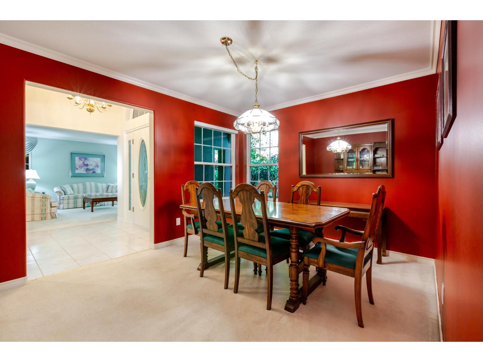 2567 140 Street Property Photo 12