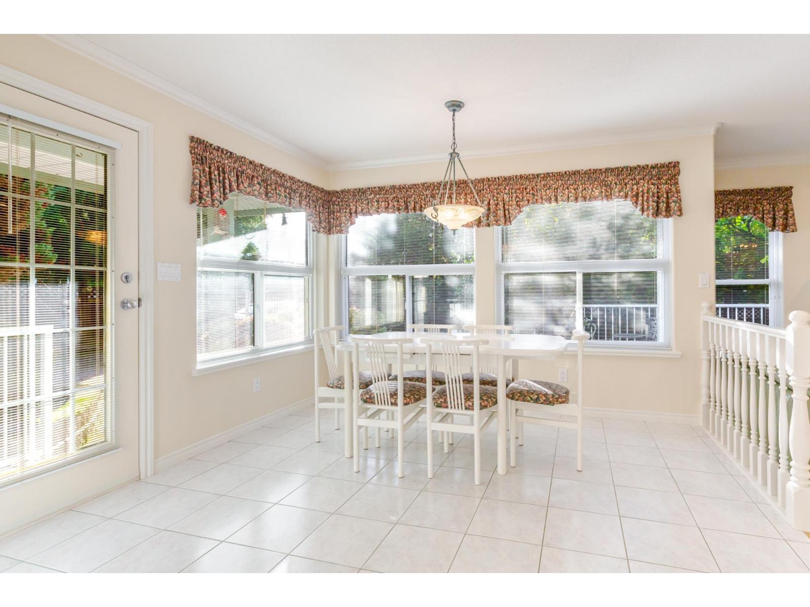 2567 140 Street Property Photo 16