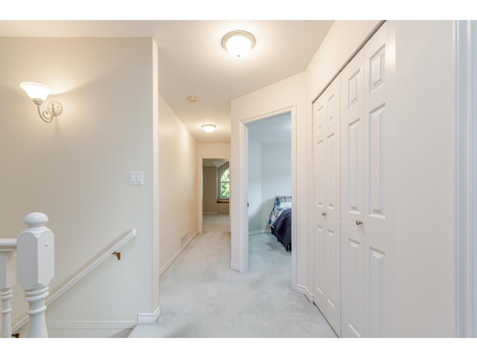 2567 140 Street Property Photo 26
