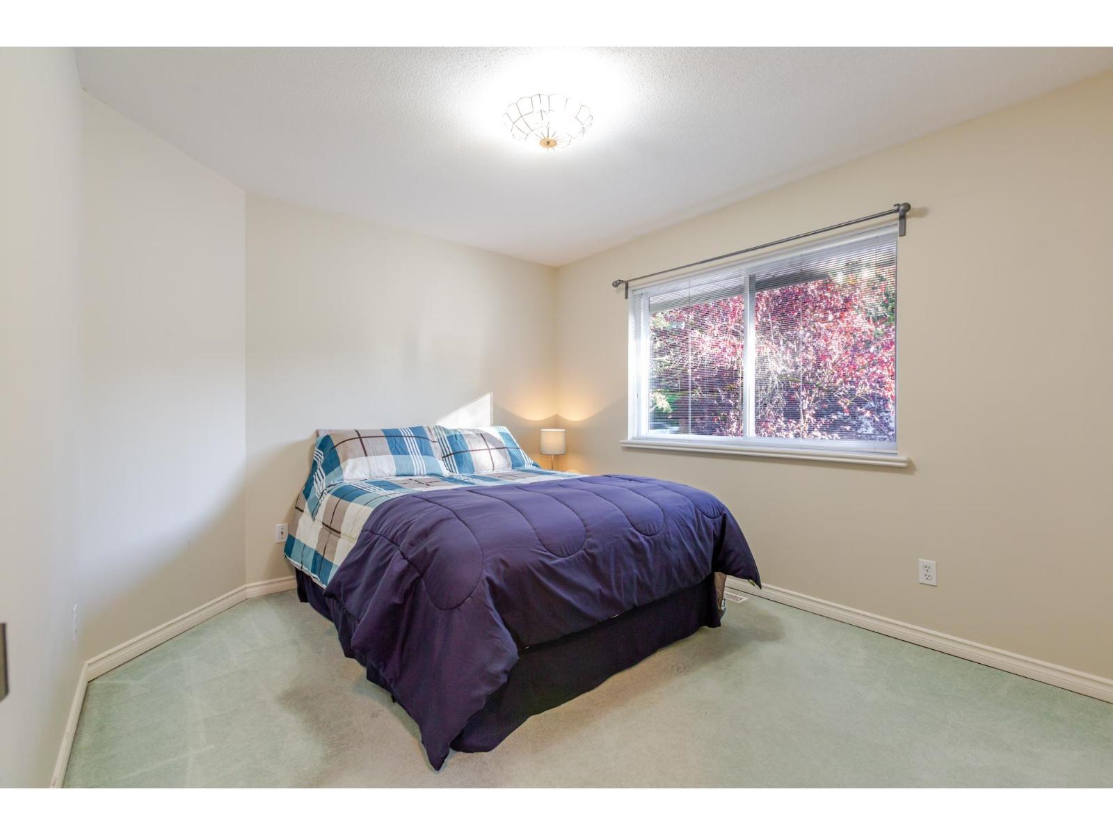 2567 140 Street Property Photo 29