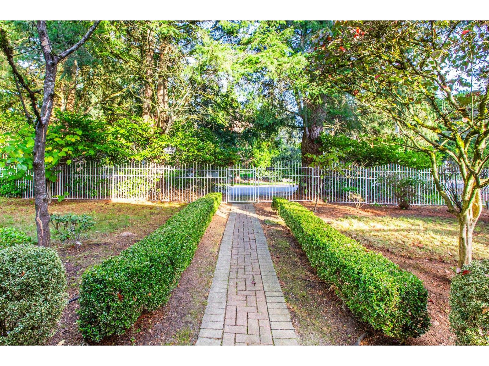 2567 140 Street Property Photo 37