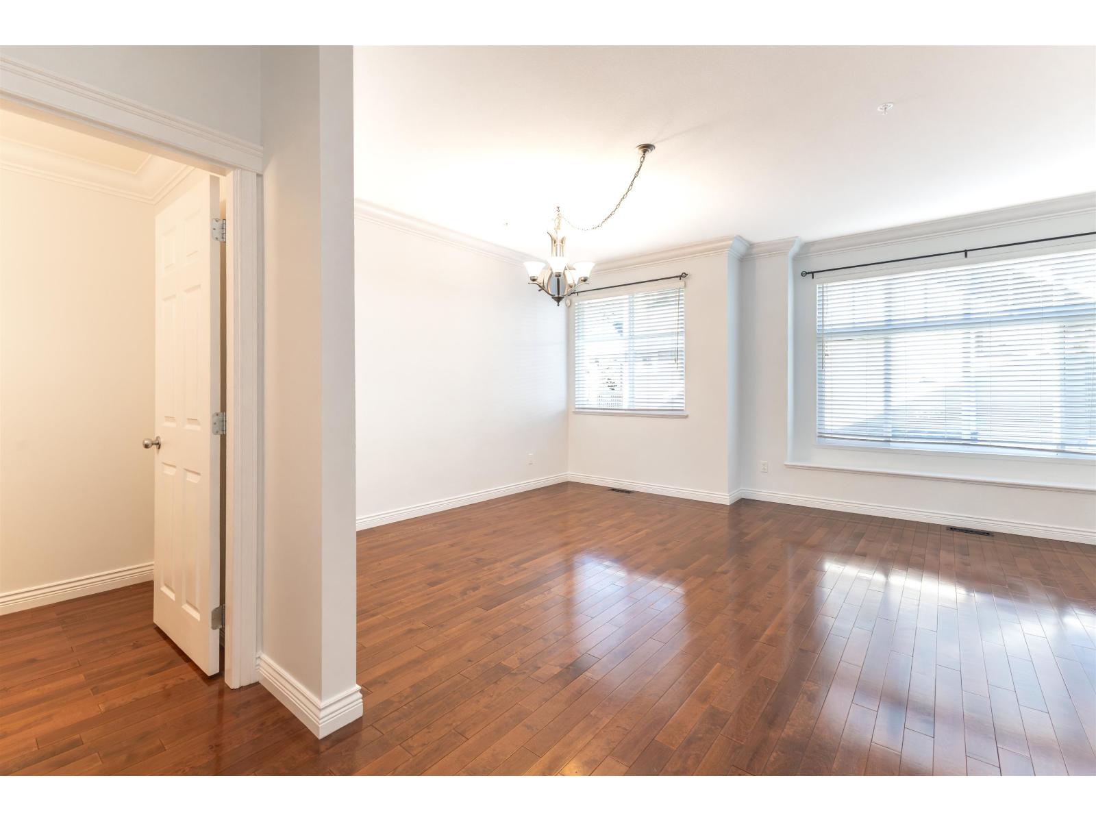 36 21704 96 Avenue Property Photo 11