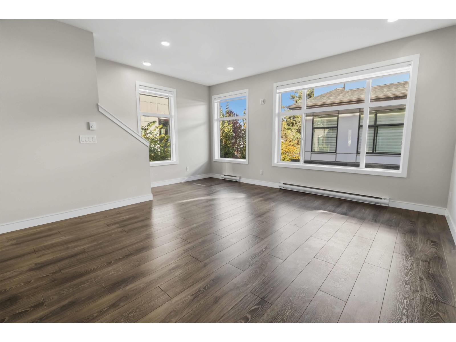 8 8447 115 Street Property Photo 5