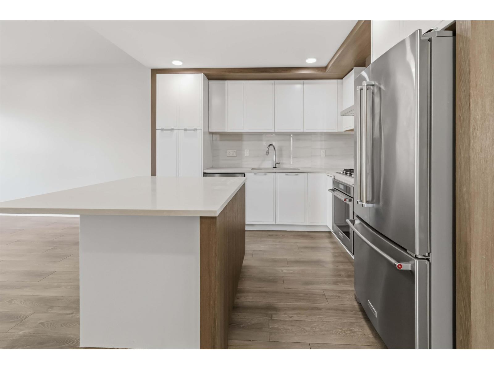 8 8447 115 Street Property Photo 11