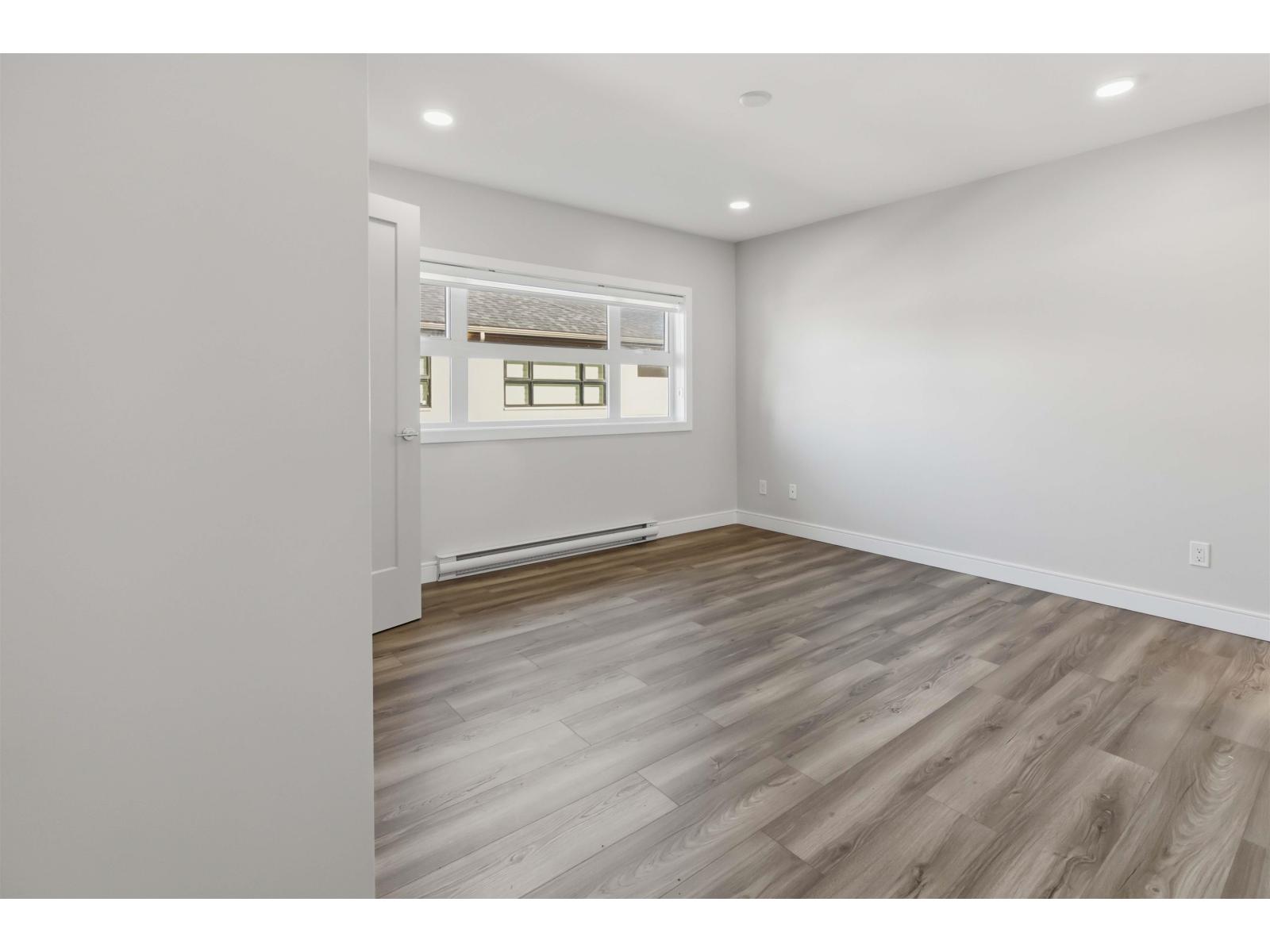 8 8447 115 Street Property Photo 18