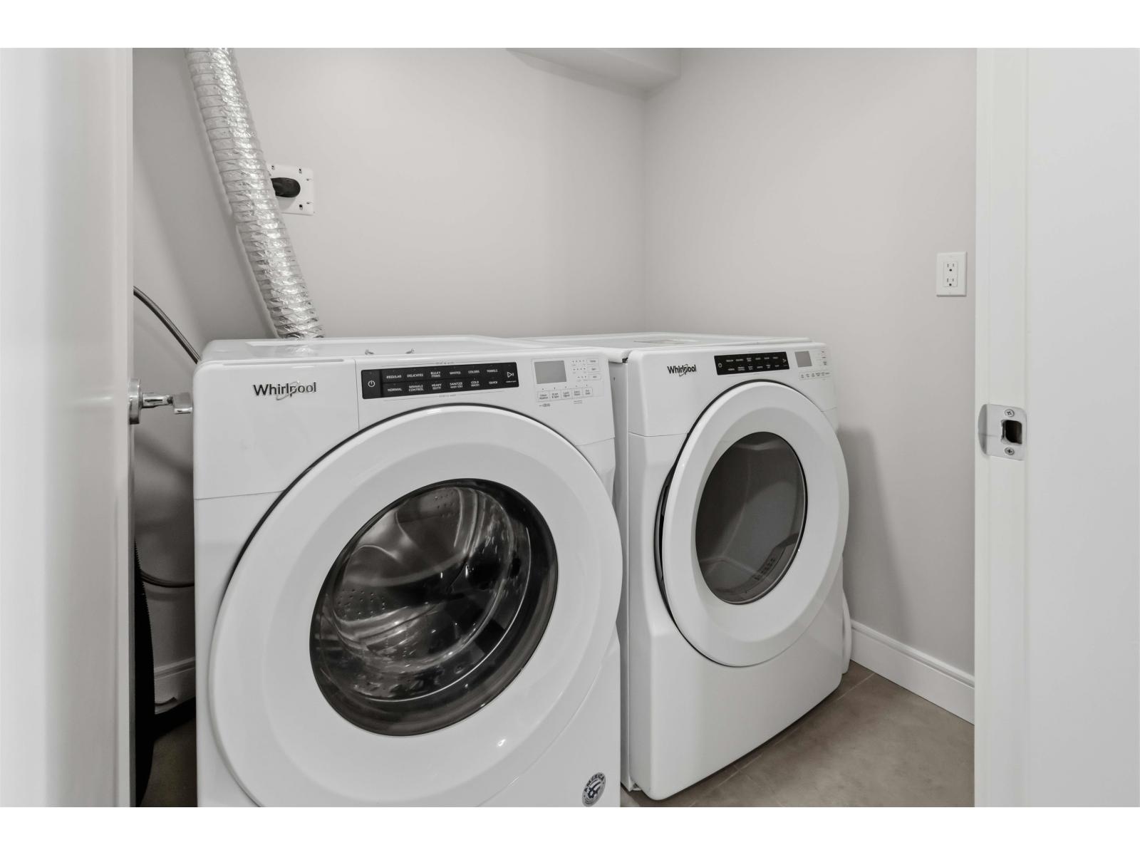 8 8447 115 Street Property Photo 22