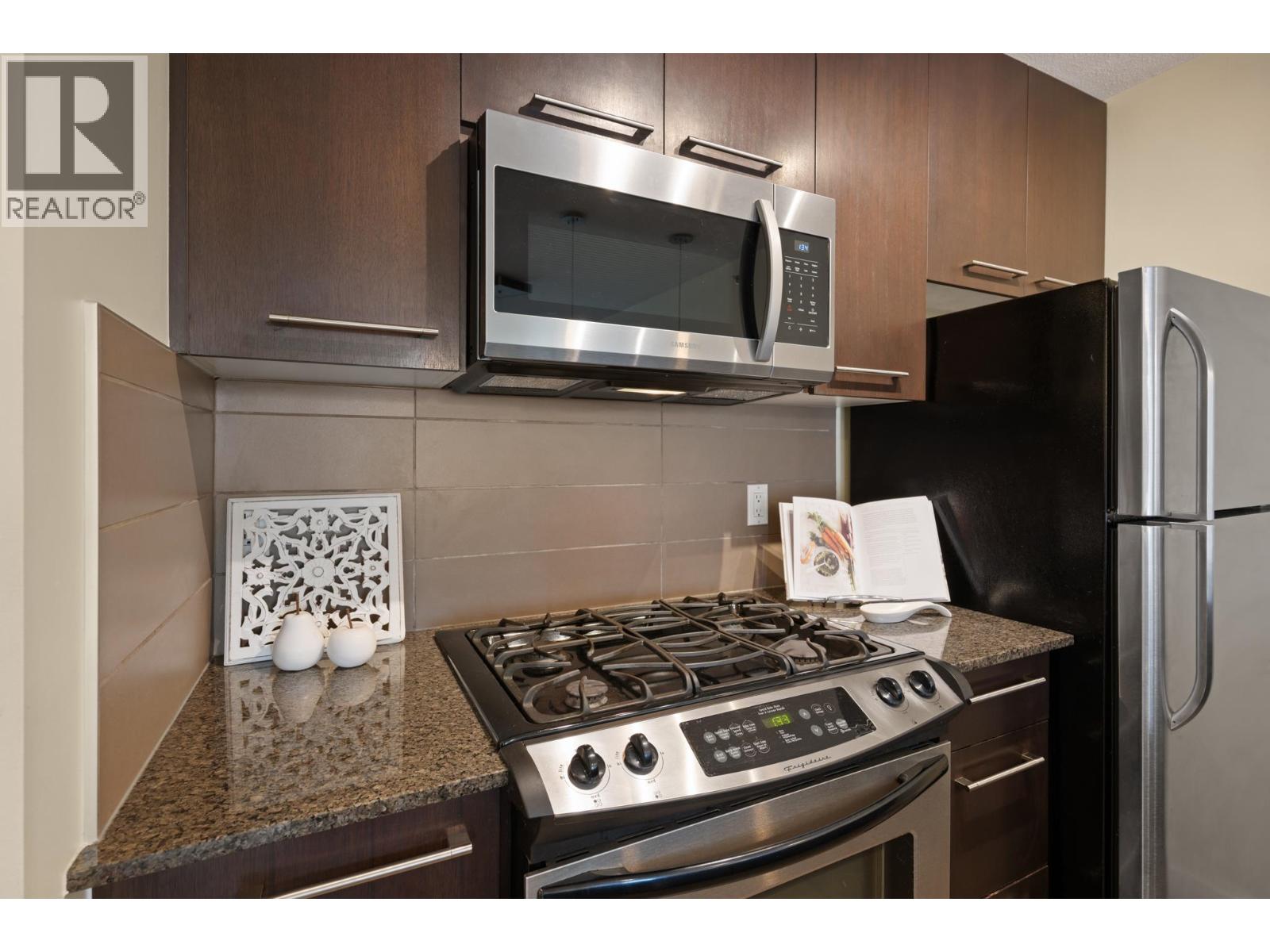 608 2979 Glen Drive Property Photo 5