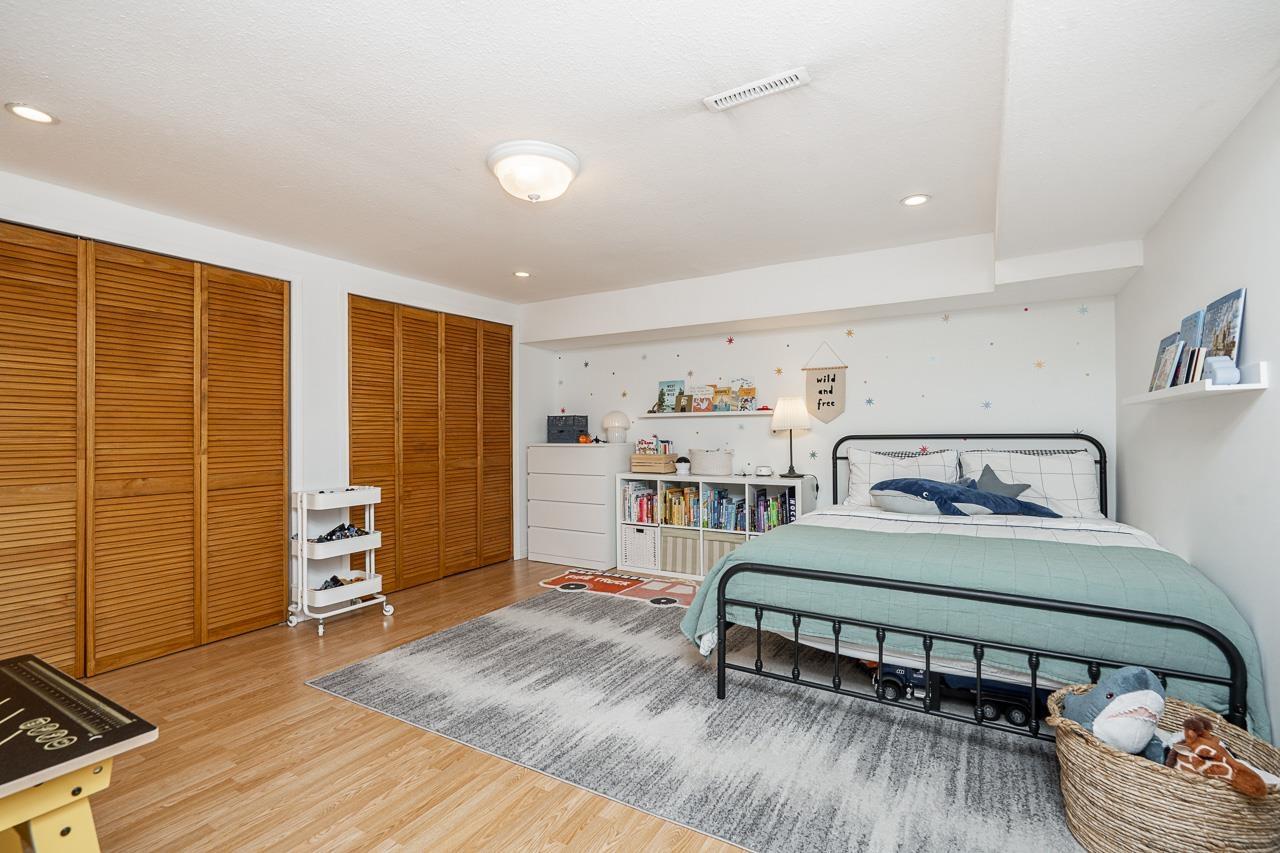 5846 180 Street Property Photo 22