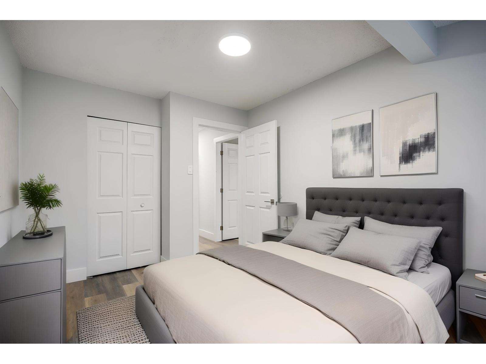 32382-32384 Brant Avenue Property Photo 12