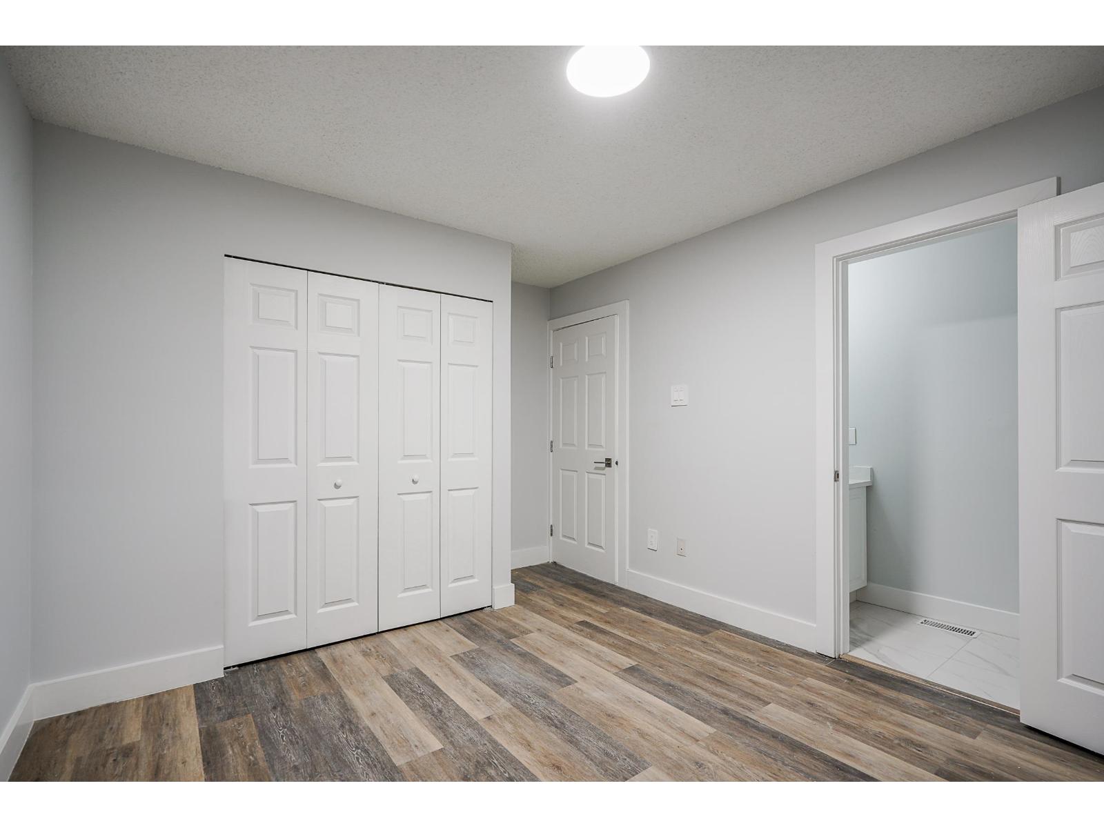 32382-32384 Brant Avenue Property Photo 17