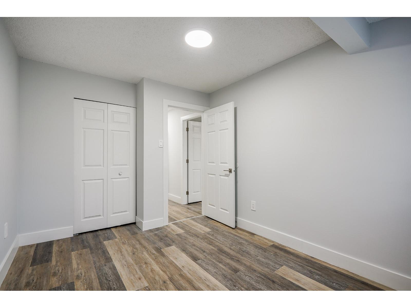 32382-32384 Brant Avenue Property Photo 18