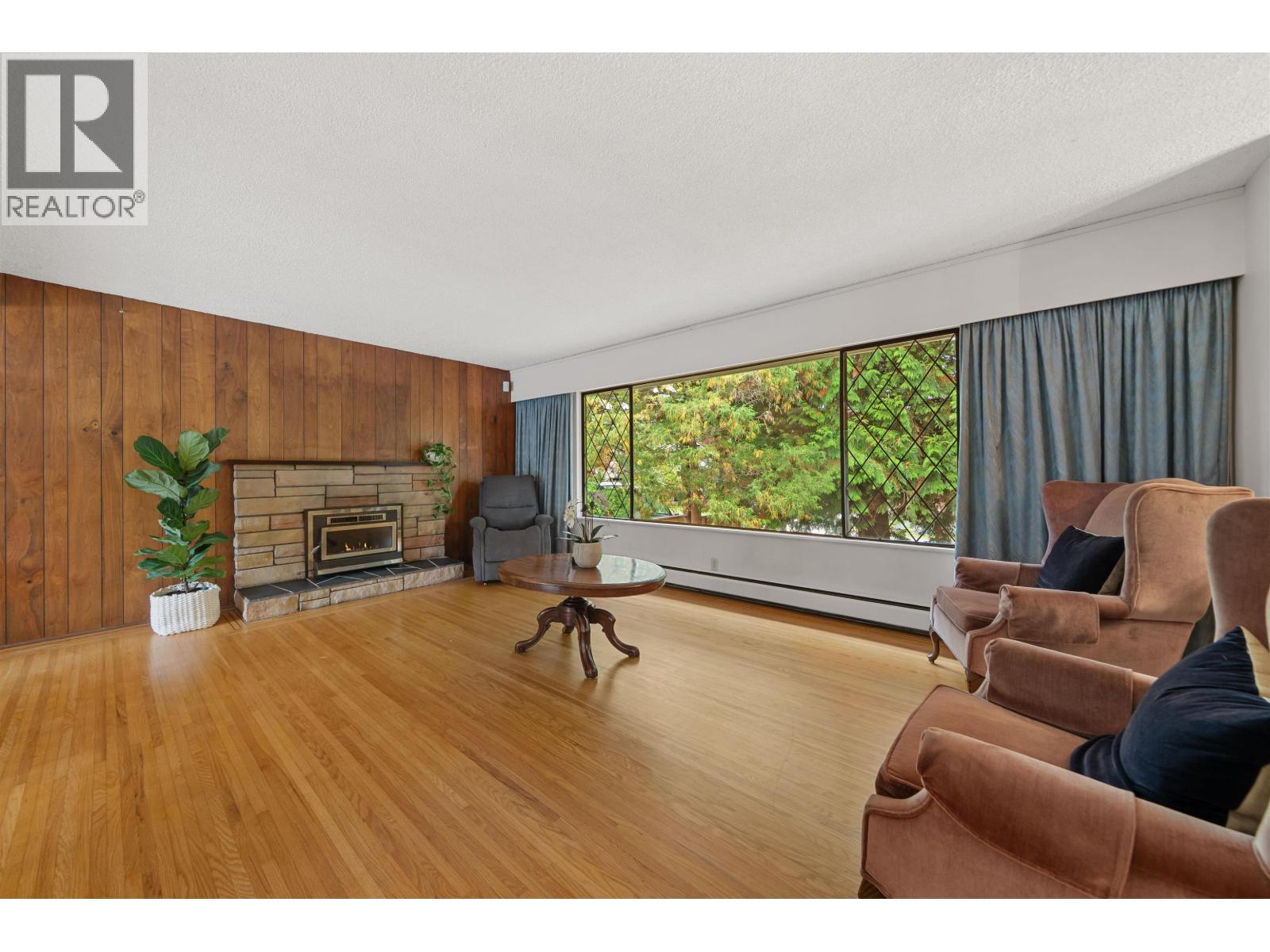 12118 Acadia Street Property Photo 5
