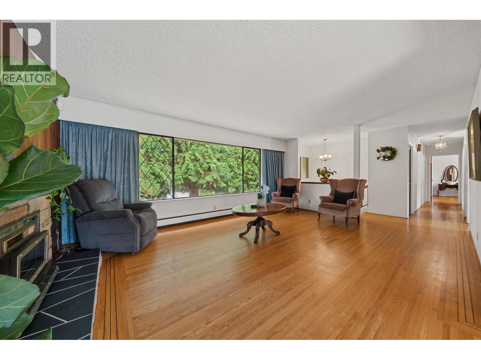 12118 Acadia Street Property Photo 8