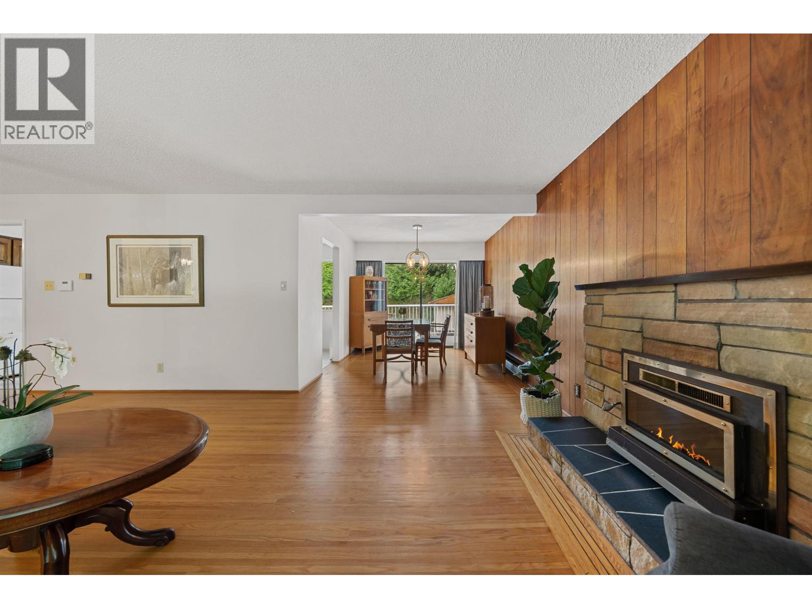 12118 Acadia Street Property Photo 9