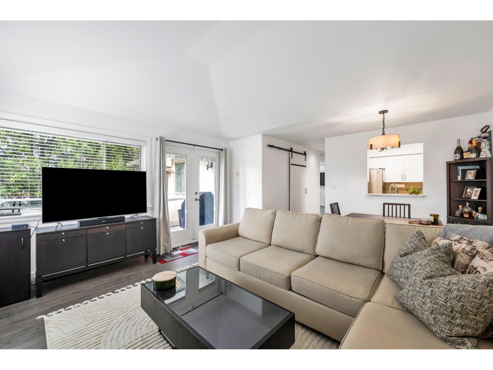 308 33675 Marshall Road Property Photo 4