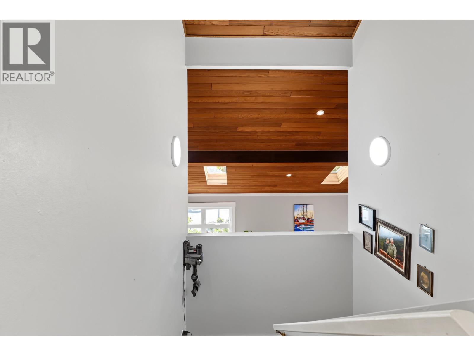4927 Cedar Crescent Property Photo 16