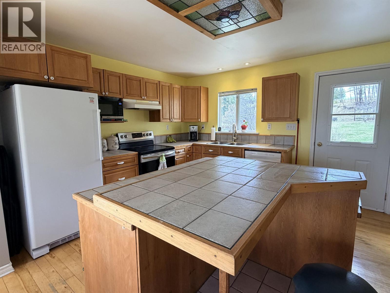 4583 Ridge Road Property Photo 5