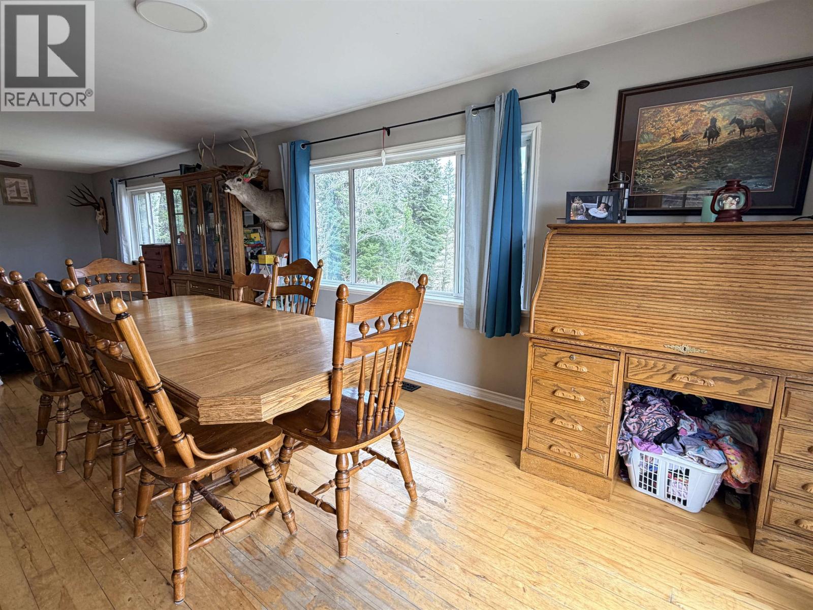 4583 Ridge Road Property Photo 8