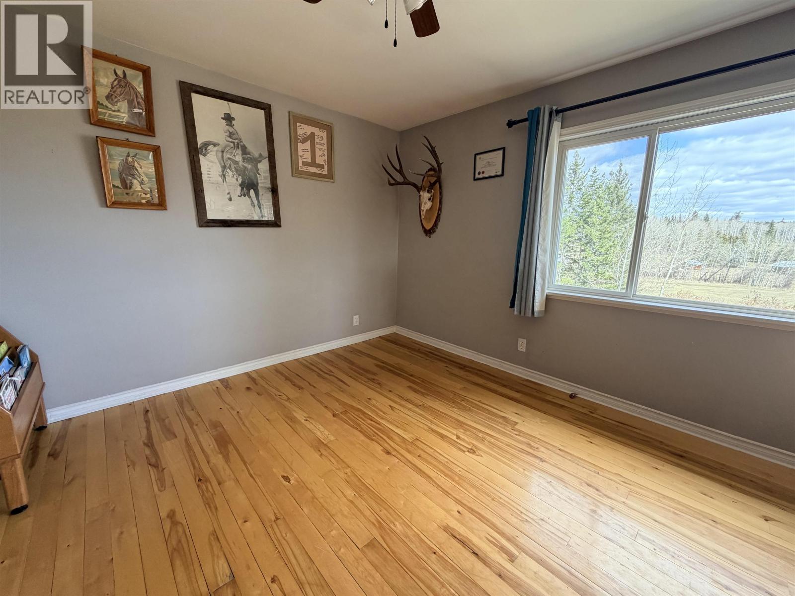 4583 Ridge Road Property Photo 9