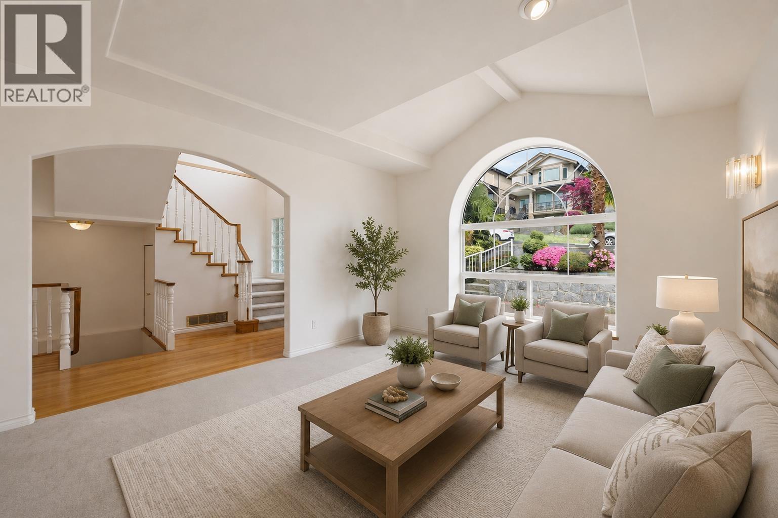 41 N Hythe Avenue Property Photo 10