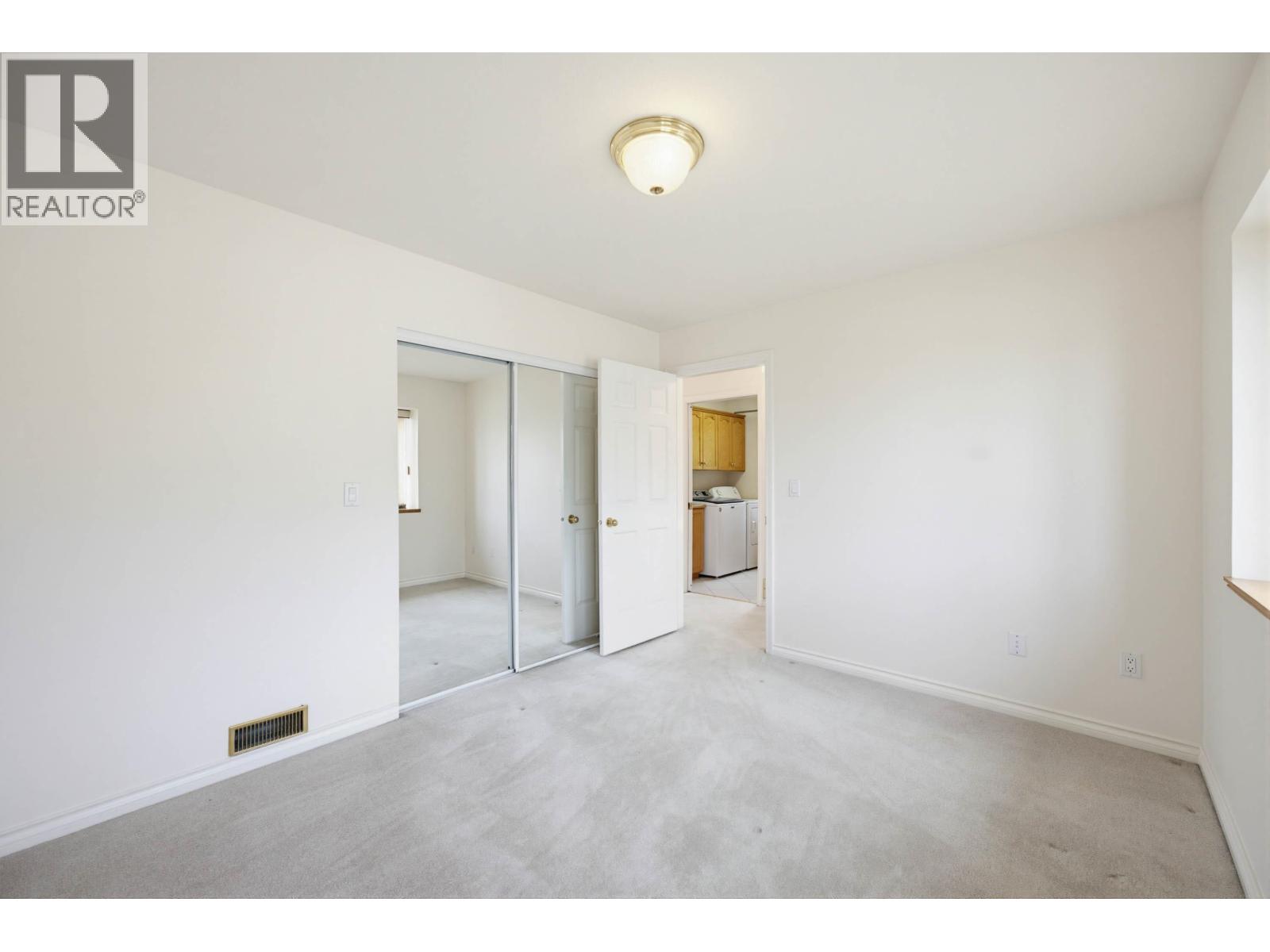 41 N Hythe Avenue Property Photo 13