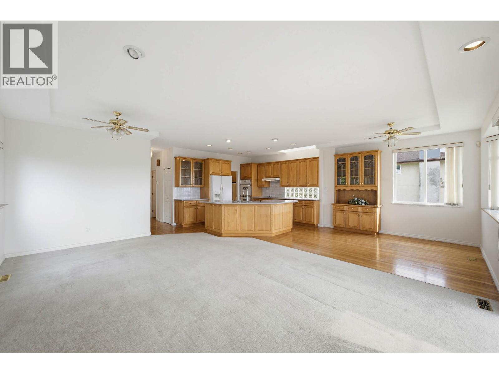 41 N Hythe Avenue Property Photo 17