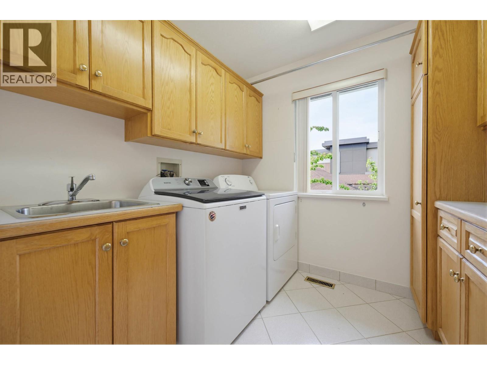 41 N Hythe Avenue Property Photo 25