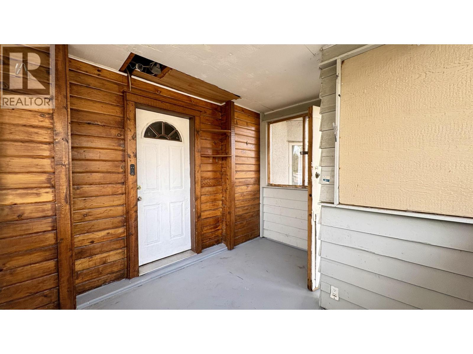 1301 20th Avenue Property Photo 2