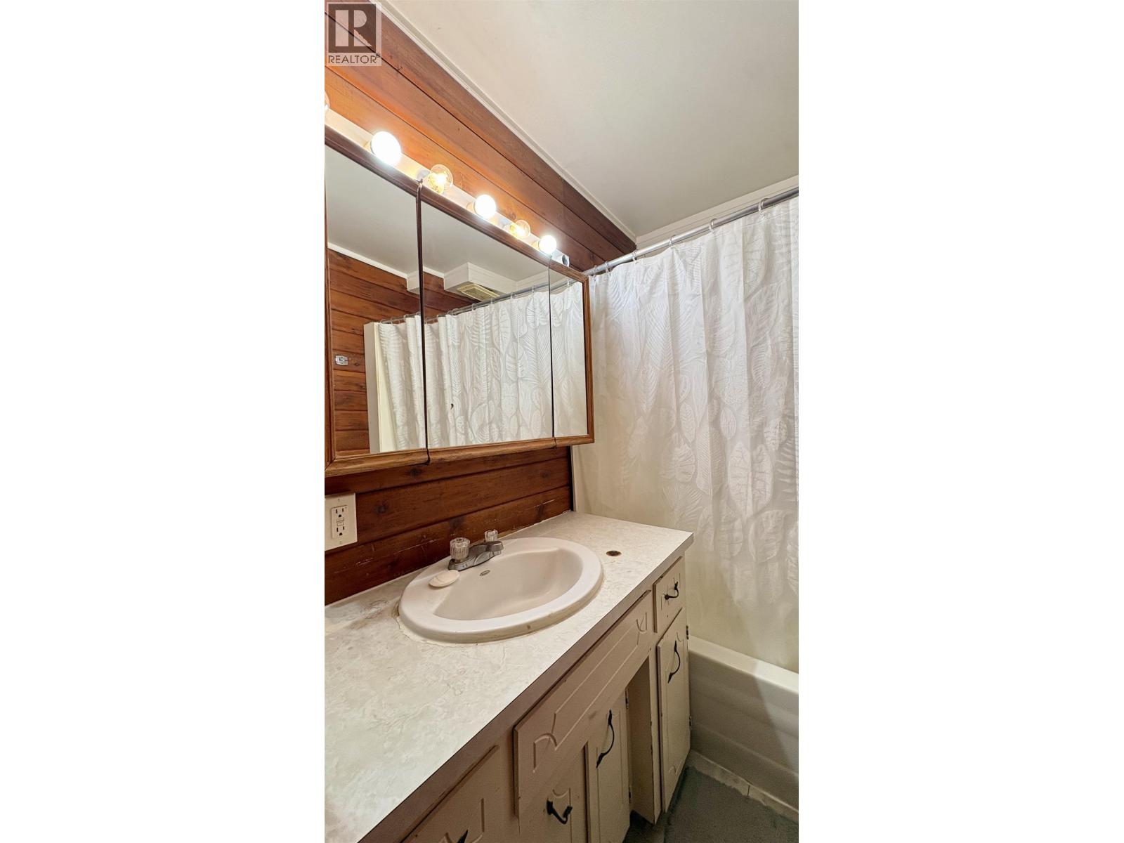 1301 20th Avenue Property Photo 12