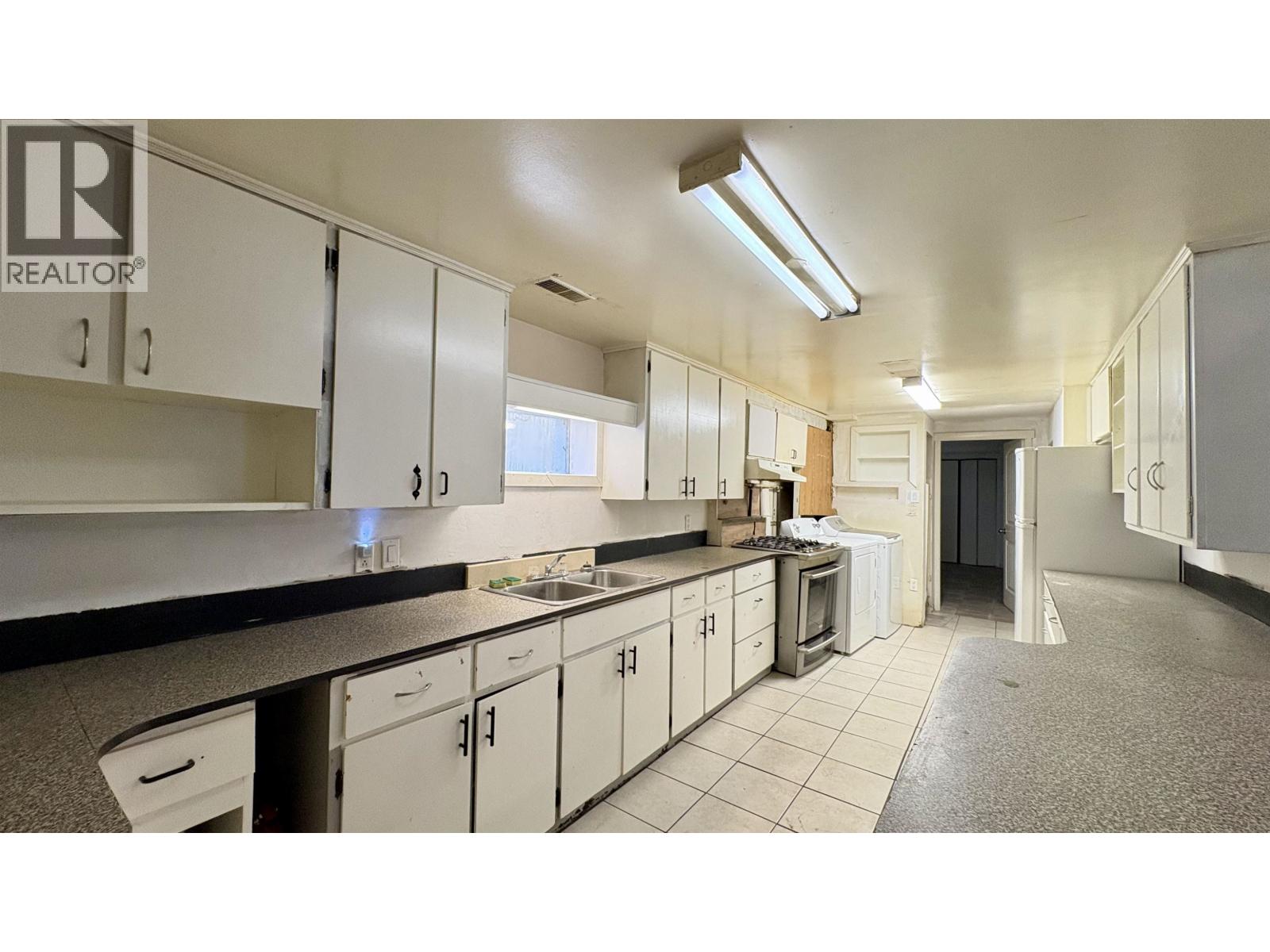 1301 20th Avenue Property Photo 16