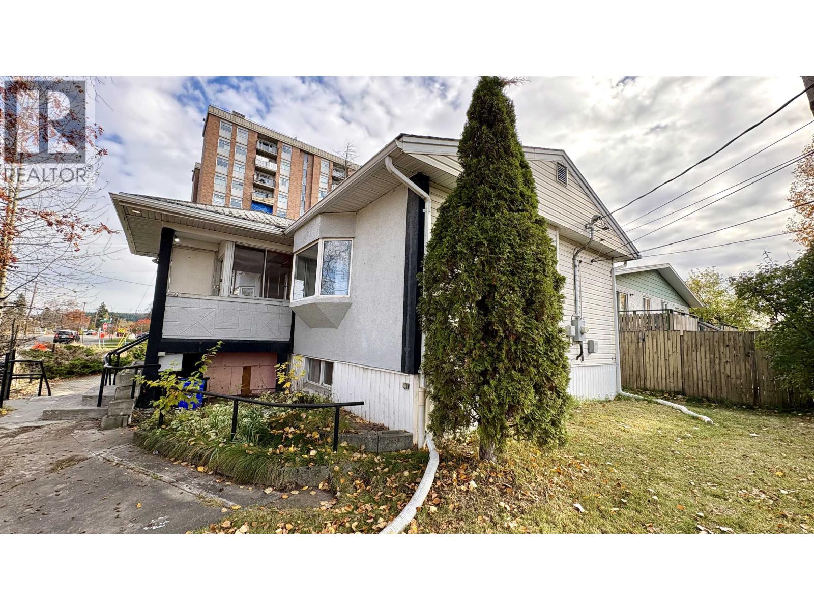 1301 20th Avenue Property Photo 23