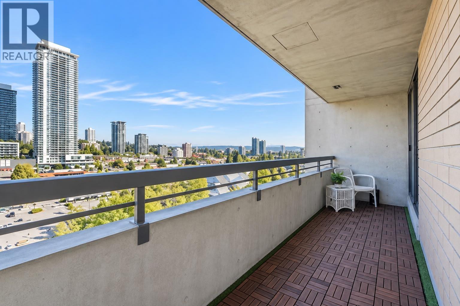 1504 3771 Bartlett Court Property Photo 15