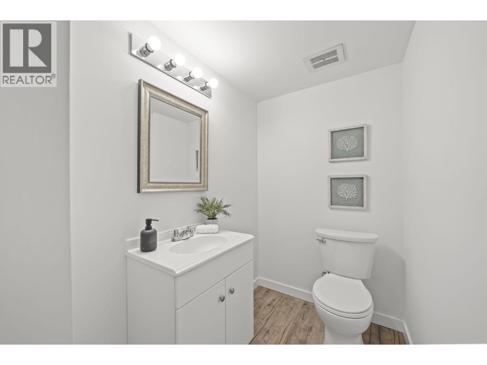 1504 3771 Bartlett Court Property Photo 21