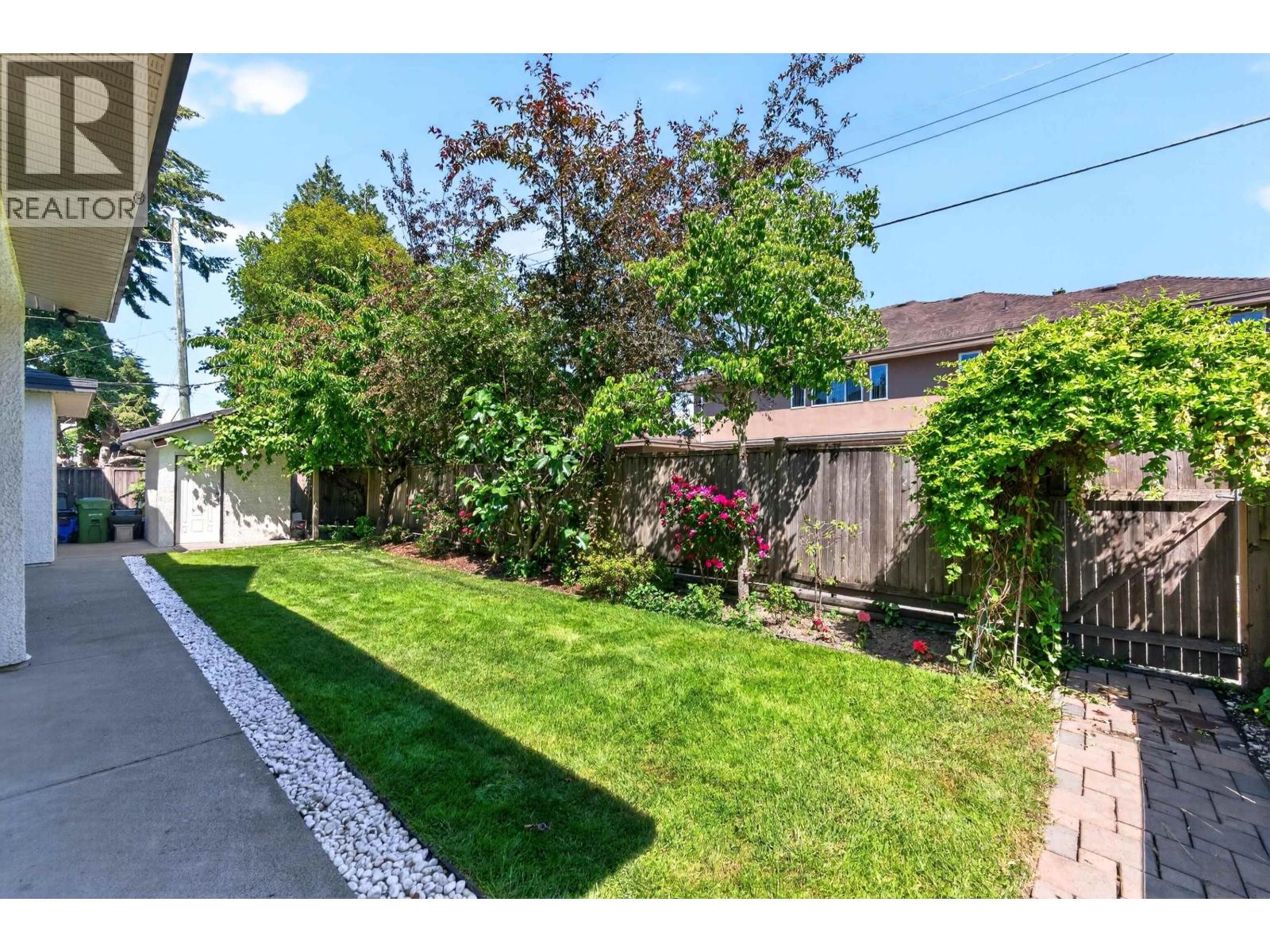 10388 Swinton Crescent Property Photo 35