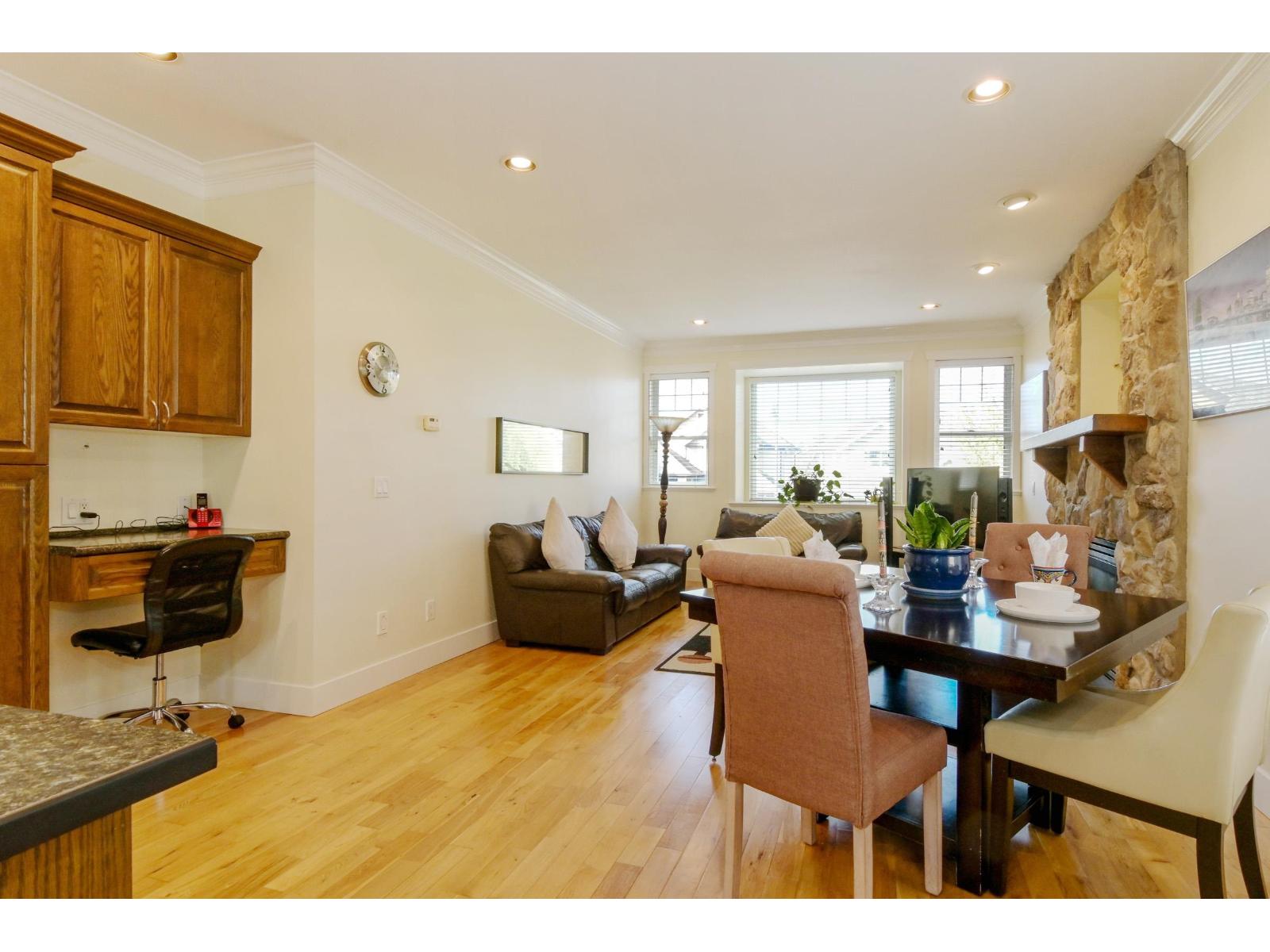 6122 164 Street Property Photo 11