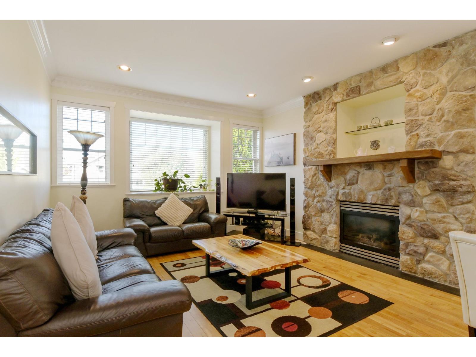 6122 164 Street Property Photo 12