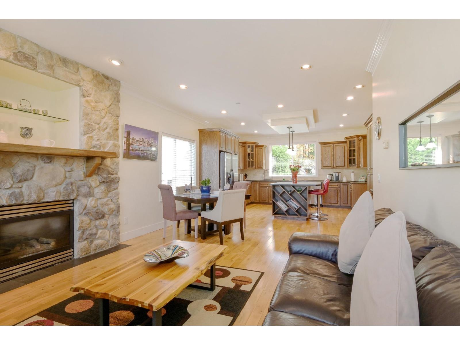 6122 164 Street Property Photo 13