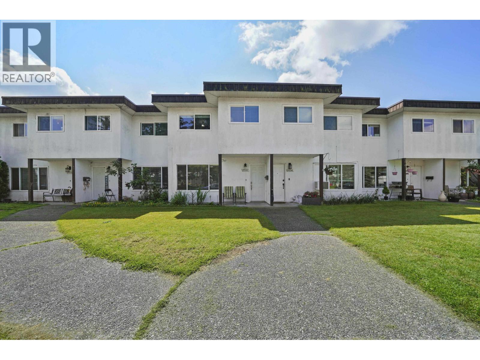 21532 Mayo Place Property Photo 2