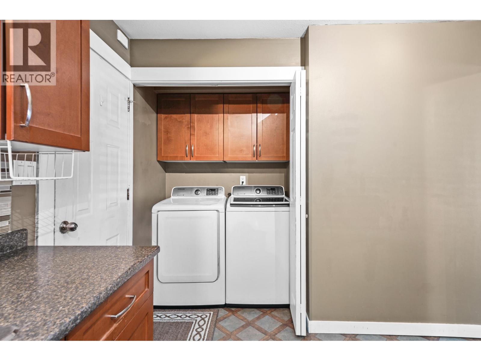 21532 Mayo Place Property Photo 11