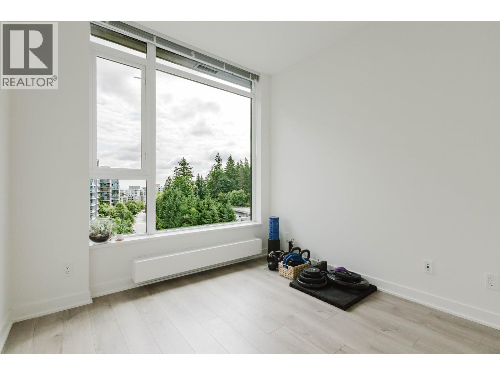 909 8850 University Crescent Property Photo 14