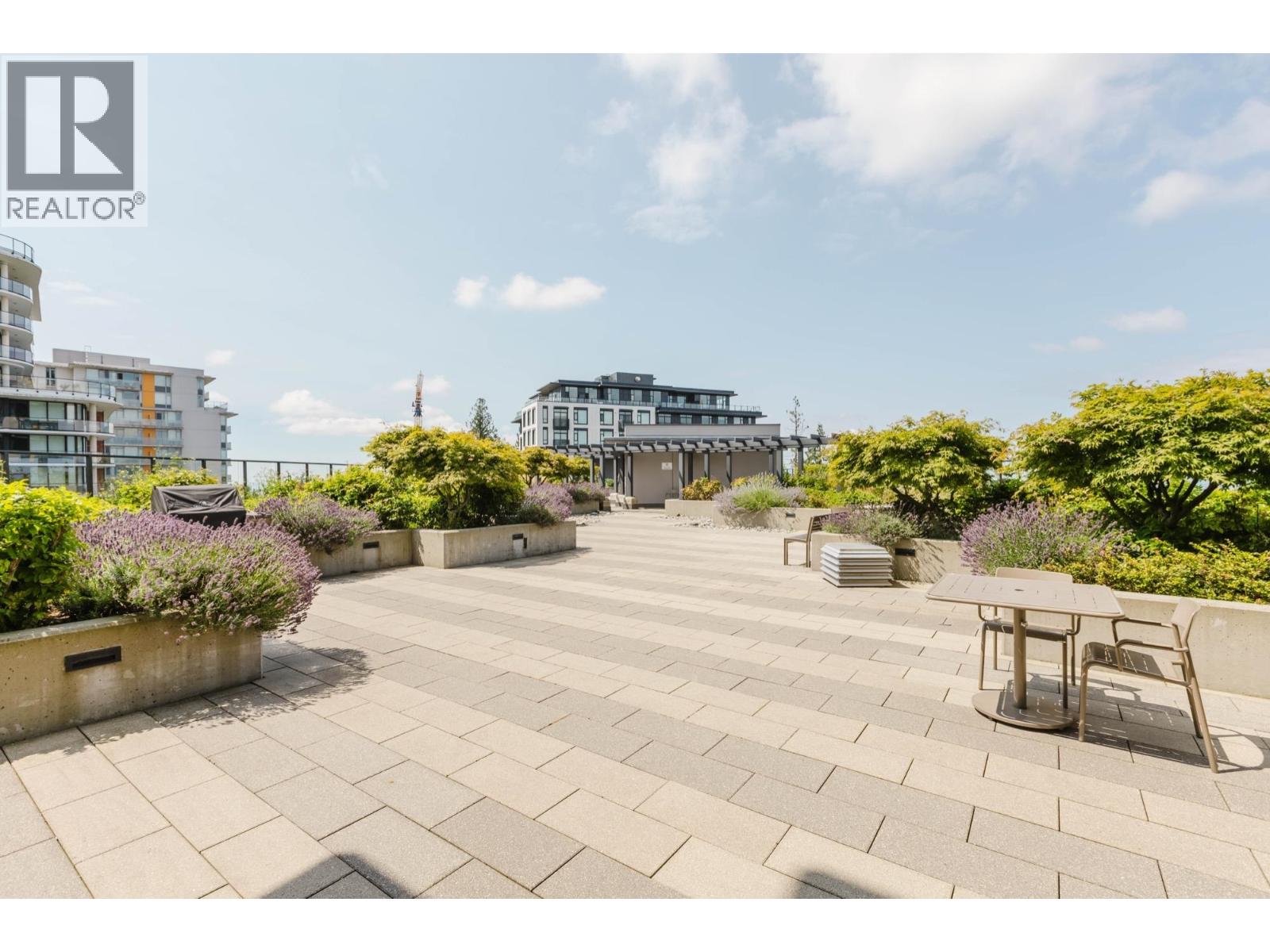 909 8850 University Crescent Property Photo 18