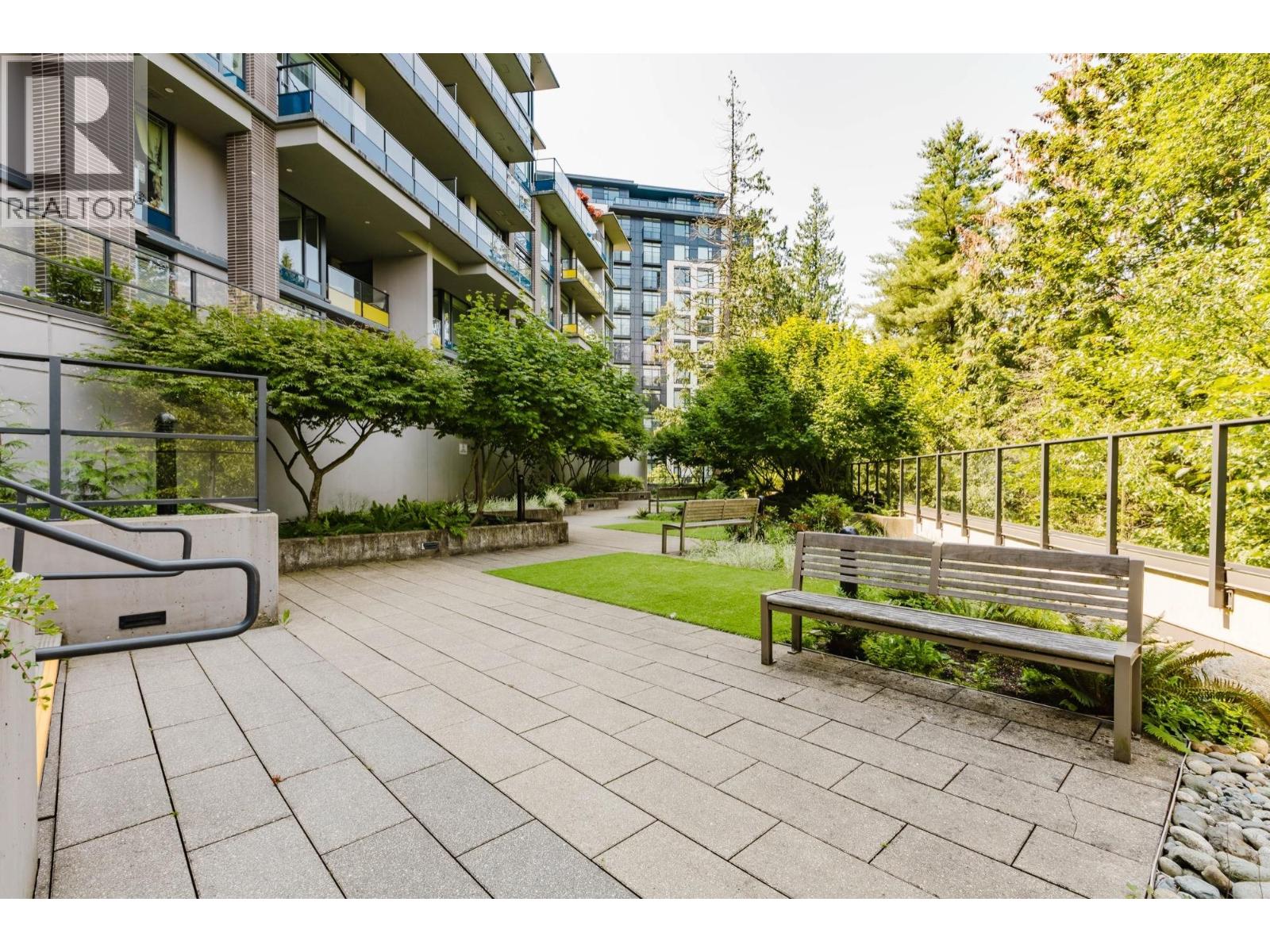 909 8850 University Crescent Property Photo 35