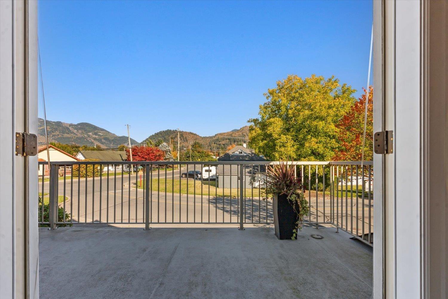 6898 Cheam Avenue Property Photo 4