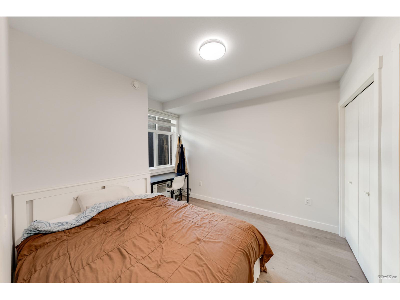 119 20696 Eastleigh Crescent Property Photo 5